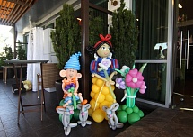 Надписи и фигуры из шаров